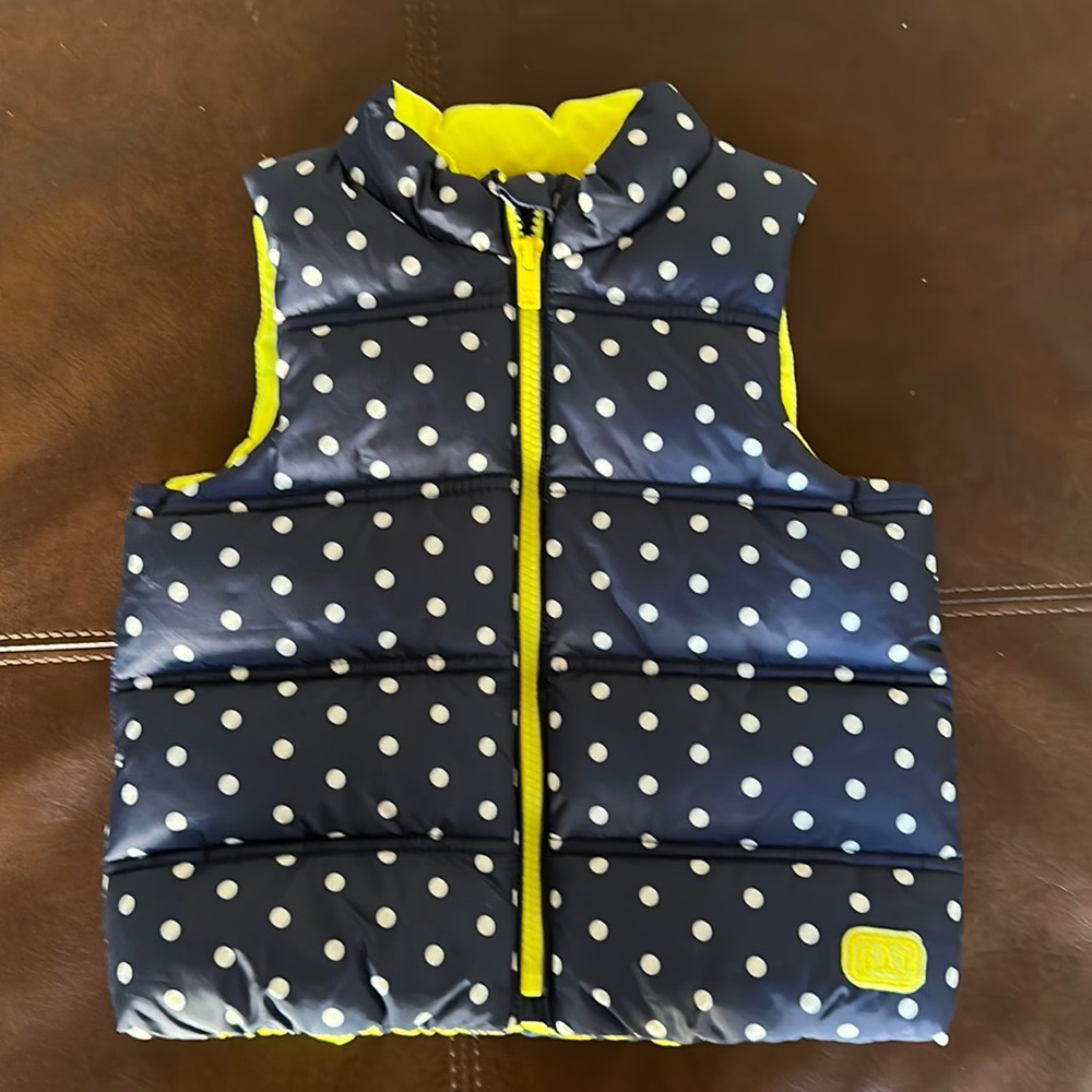 Like new Gap puffer vest 3t